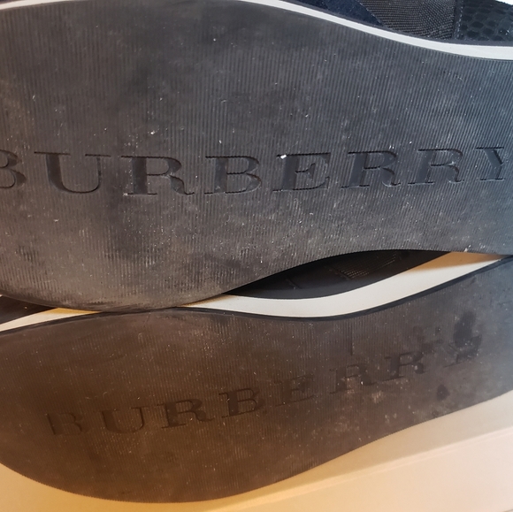 Burberry Sneakers - Picture 6 of 6